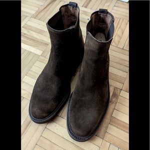 Tods brown suede Chelsea boots